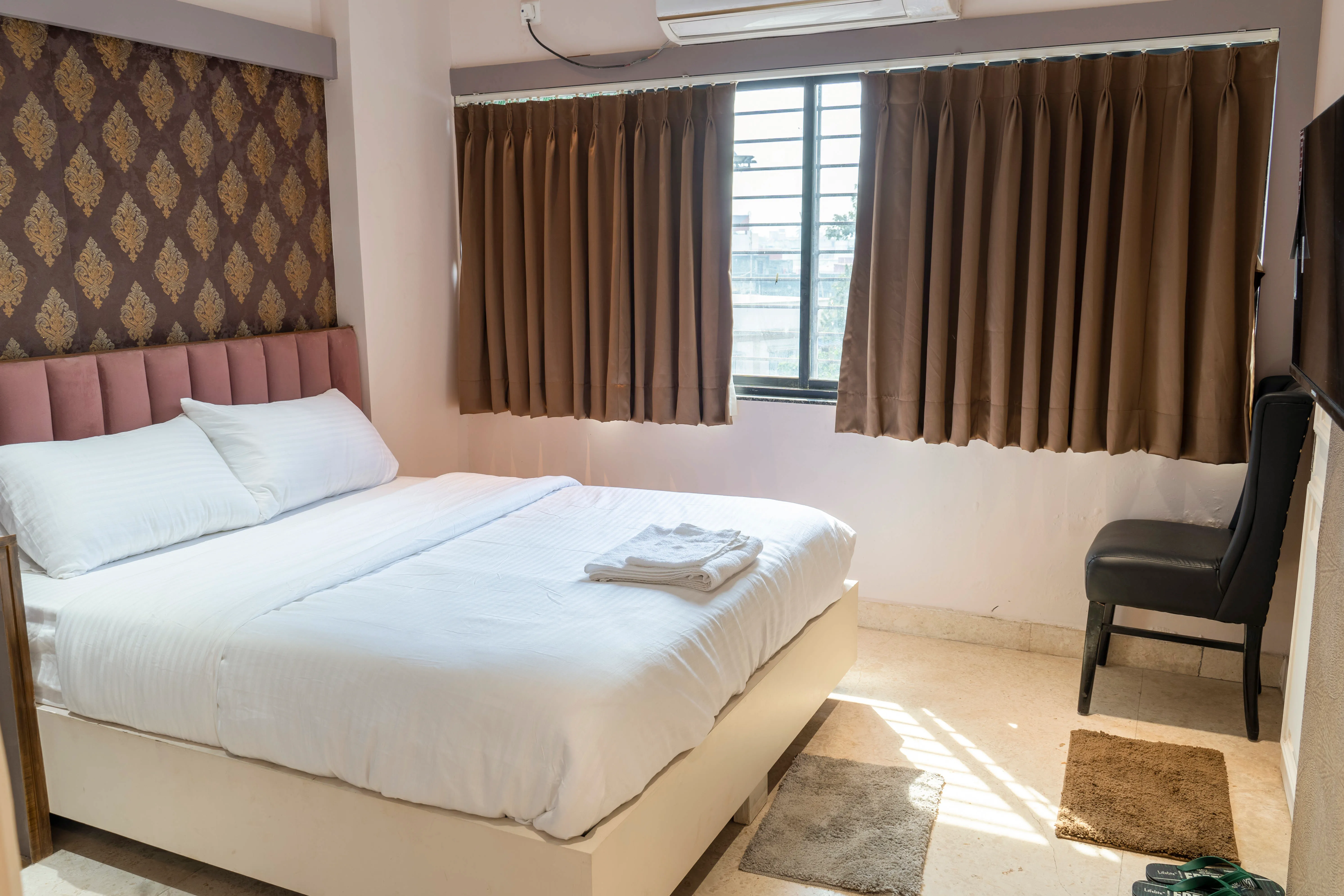 Luxury Room 2